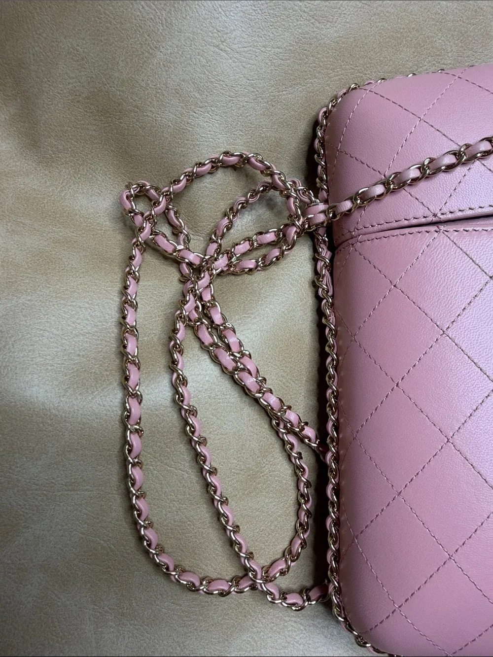 CHANEL Pink Quilted Crossbody Phone Pouch with Chain
